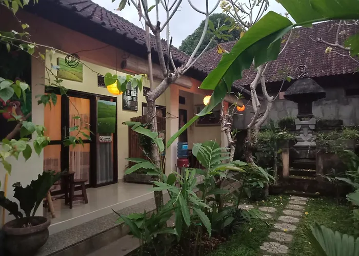 Lionk Bali House ベッド・アンド・ブレックファスト